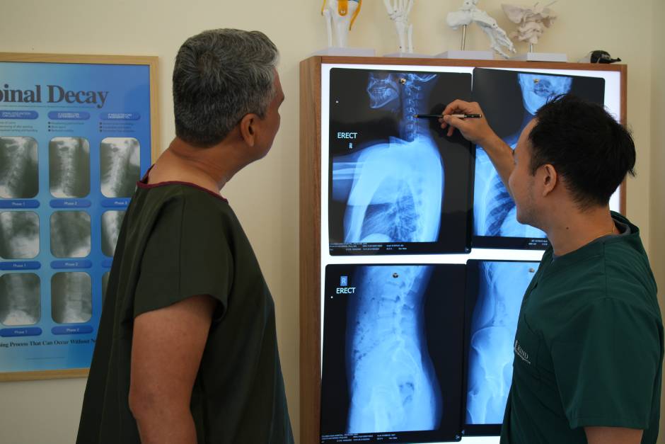 Chiropractor Back Pain Treatment Room